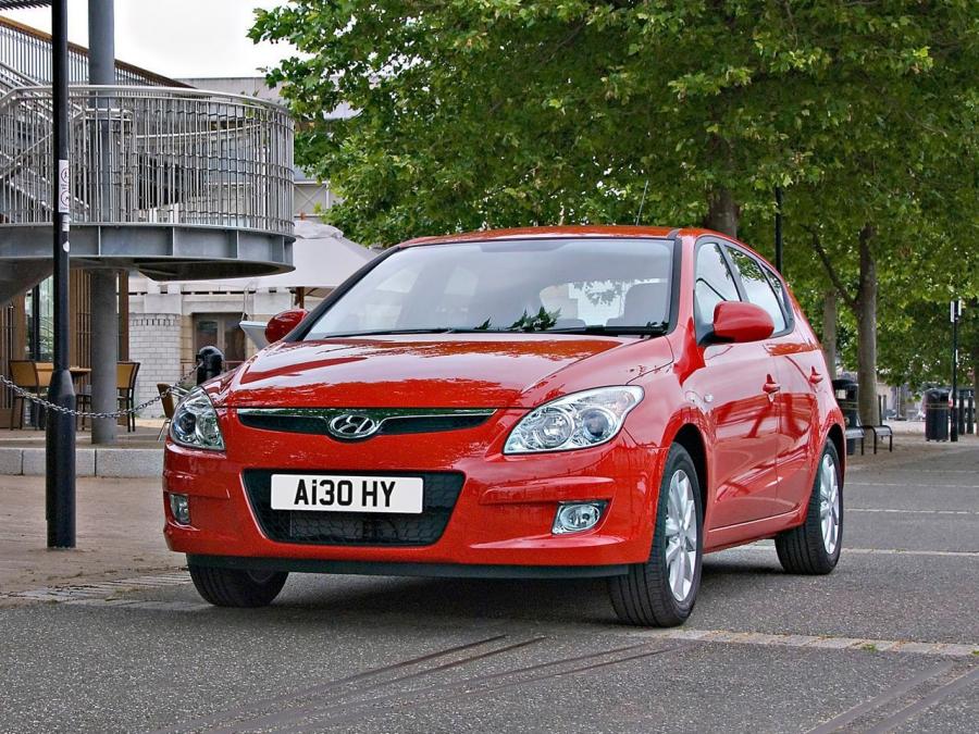 Hyundai i30 2007 года  (UK) (фото 15 из 32)